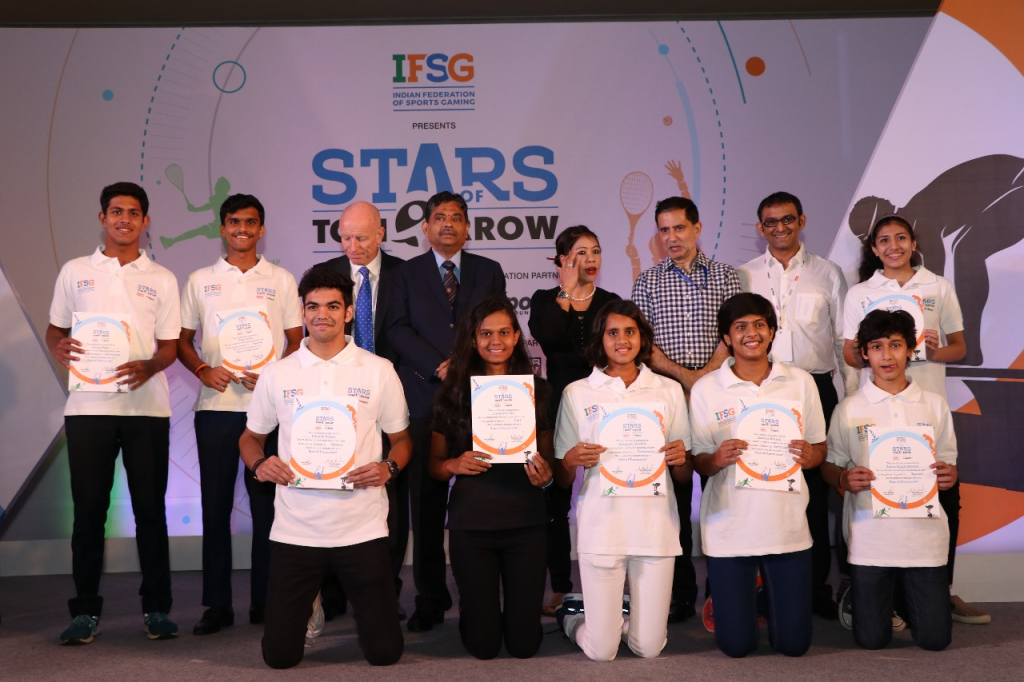 (L-R) John Loffagen, Ratnakar Shetty and Mary Kom with the Young athletes at the launch event of IFSG - Stars of Tomorrow - Photo By Sachin Murdeshwar GPN News Network 