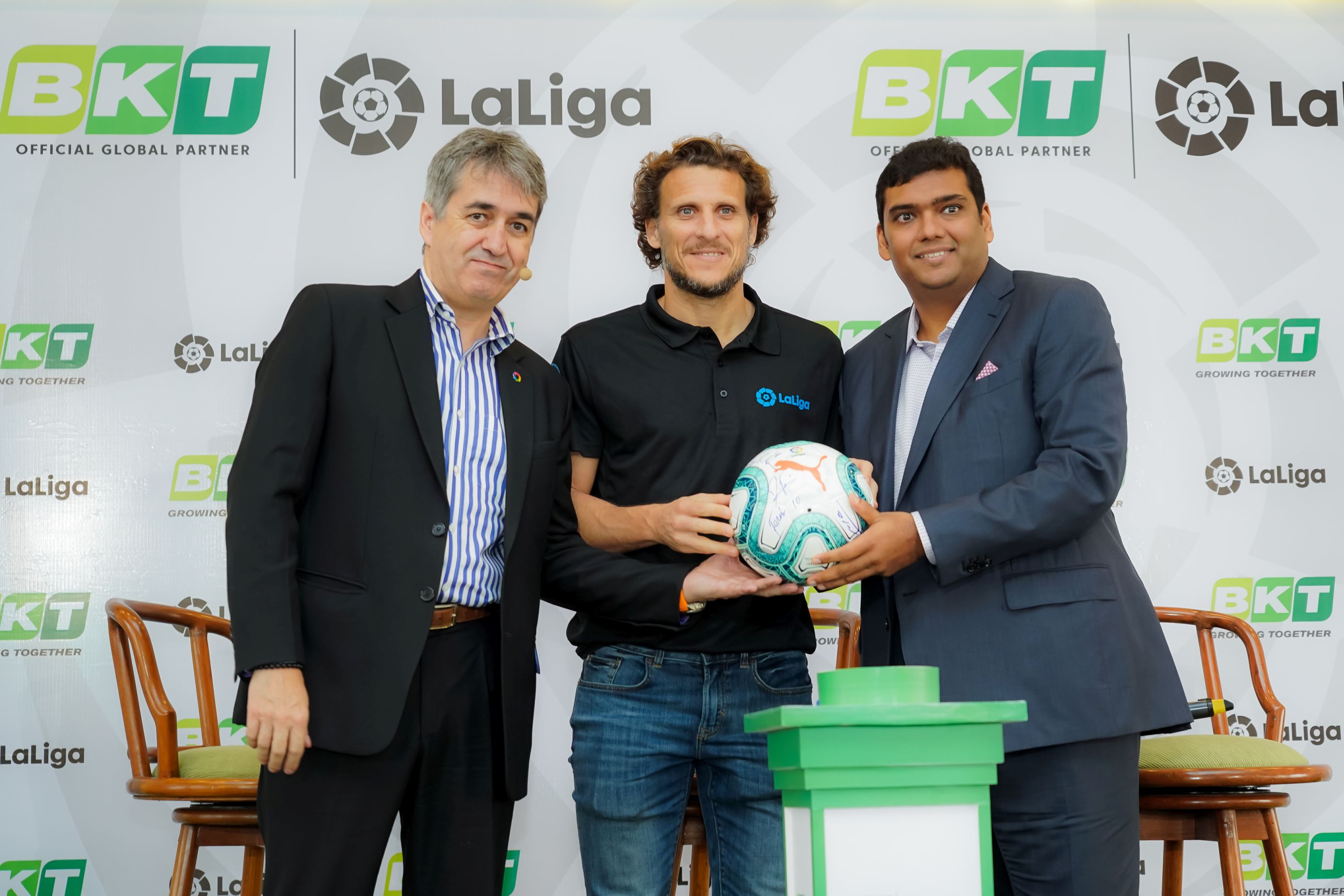 Football legend and LaLiga Ambassador Diego Forlan flanked by Mr. Rajiv Poddar and Mr. Jose Antonio Cachaza at the partnership announcement that will see BKT as “Official Global Partner of LaLiga” for three years until the end of the 2021/2022 season in Mumbai - Photo By Sachin Murdeshwar / GPN