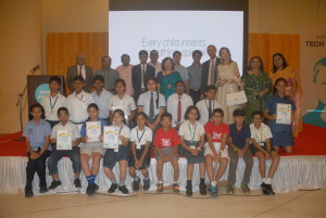 Winners of Whiz Junior 2016 along with Vidhushi Daga, Founder, Clone Futura and dignitaries at the award function held in Mumbai 