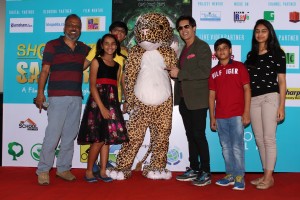 Director Amitabh Singh, Jimmy Sheirgill & Leopard Mascot with the Shortcut Safaari kids Mann, Aashi, Deah, Sharvil