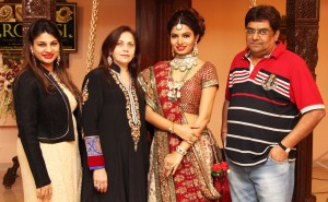 Gorgeous Avani Modi with owner Mr. Kumar and family at Catalogue shoot fort heir heritage jewellery brand 'Rodasi'