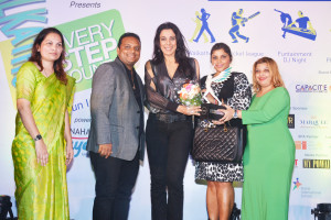 From left to Right: Mr. Ajay Nahar, Bollywood Actor Pooja Bedi, Ms. Shital Nahar and Ms. Pooja Nahar Oswal at the award Ceremony of Walkathon-Photo by GPN
