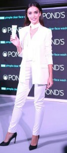MUMBAI, (GPN): Actress and Brand Ambassador -  AmyJackson, Pond's (low res) during The Ponds Institute unveiled its proprietary science and technology breakthroughs created to solve skin problems of today and tomorrow, in Mumbai on Tuesday - Photo by Sachin Murdeshwar 