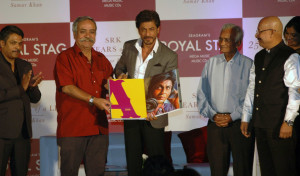 Piyush Pandey, Executive Chairman and Creative Director, South Asia- Ogilvy & Mather Launching “Royal Stag Mega Music Book Release with Shahrukh Khan Baadshah of Bollywood. 'SRK: 25 Years of a Life' is an ode to the life and times of the greatest performer of our times”. Photo by GPN network. 