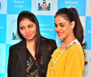 GENELIA D'SOUZA DESHMUKH WITH DR.PRIYANKA BHOIR AT THE LAUNCH OF BABYS CASTLE-PHOTO BY GPN NETWORK