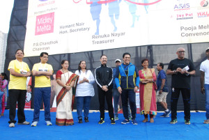 Smt. Jyotsna A. Dighe, Dr. Mickey Mehta, Govinda & Hemant Nair-Photo by GPN Network