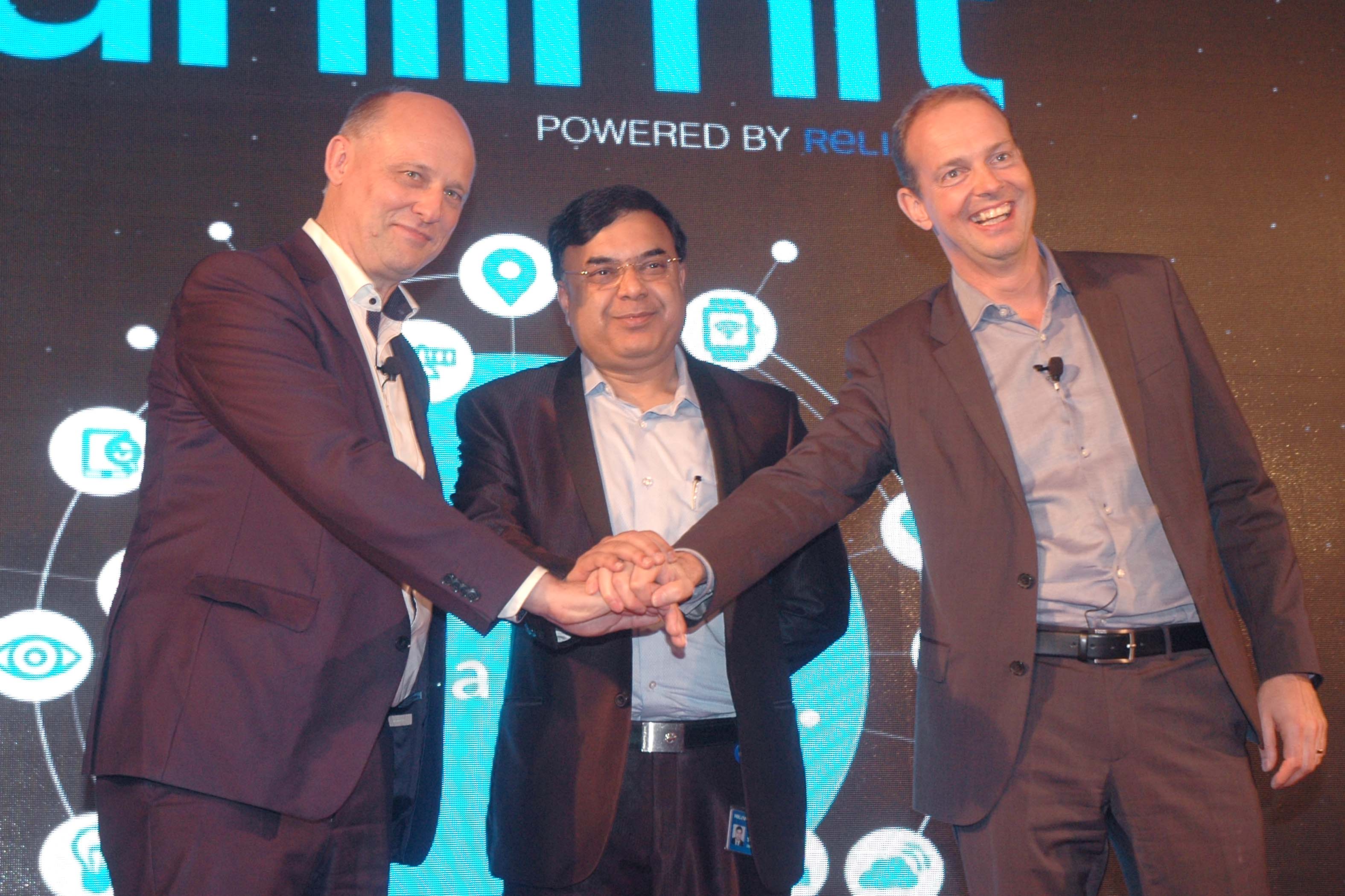 Mumbai (GPN) : (from left) Juergen Hase, CEO of Unlimit, Alok Srivastava, President of Group IT & Innovation, Reliance Group and Bernd Gross, CEO of Cumulocity during the launch of 'Enablement', IoT (Internet of Things) application platform by Reliance Groups Unlimit in partnership with Cumulocity in Mumbai on Thursday. 06.04.2017 at the ITC Grand Central,Parel, Mumbai - Photo By Sachin Murdeshwar GPN NETWORK. 