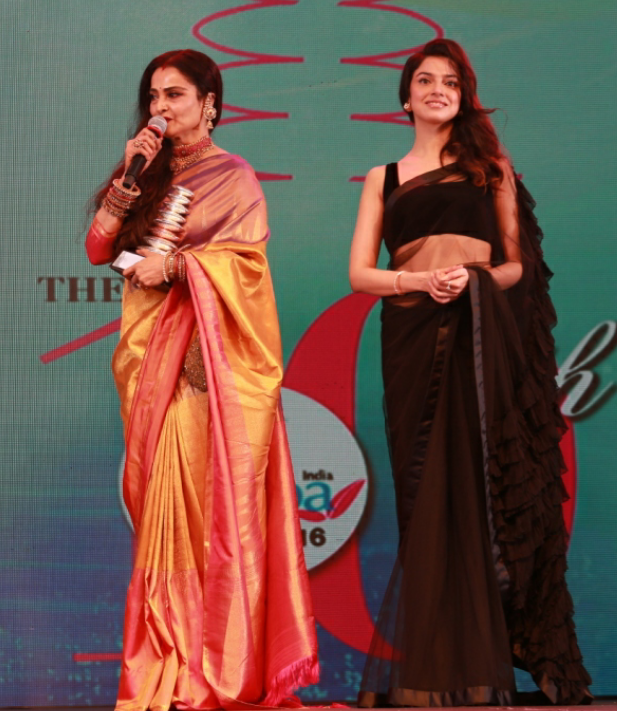 Rekha with Divya Khosla Kumar - Photo By Sachin Murdeshwar GPN NETWORK. 
