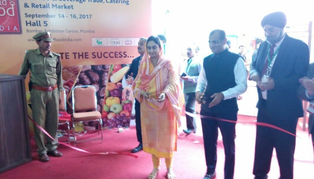 Smt Harsimrat Kaur Badal, Union Minister for Food Processing Industries inaugurating ANNAPOORNA WORLD OF FOOD EXPO at Mumbai on Thursday 14th September 2017. Also, seen in the pic is Mr. Rashesh Shah, Senior Vice President, FICCI & CEO, Edelweiss Group - Photo By Sachin Murdeshwar GPN NETWORK