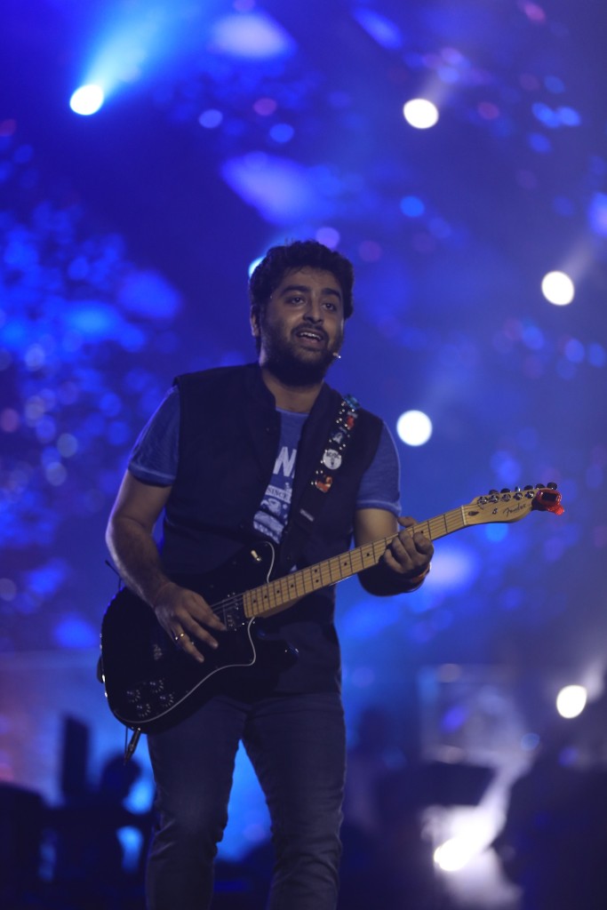Arijit Singh performs his Bollywood hits at the Mpower presents GenM music concert - Photo By Sachin Murdeshwar GPN NETWORK