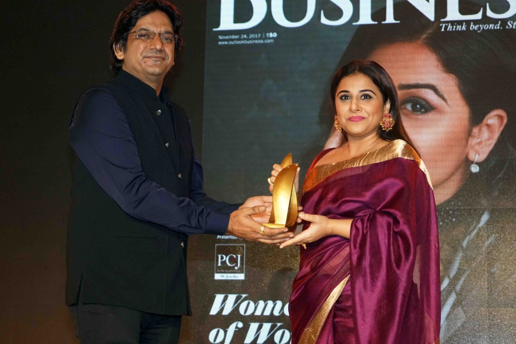  Vidya Balan who won the 'Outlook Business Women of Worth Awards 2017' - Celebrity of the Year at Four Seasons, Worli - Photo By Sachin Murdeshwar GPN NETWORK