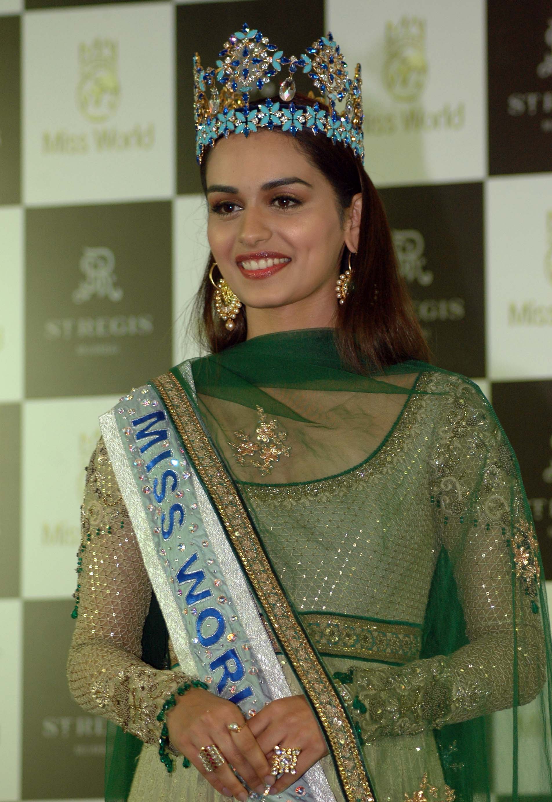 Mumbai : Miss World 2017 Manushi Chhillar at a press conference in Mumbai on Monday. - Photo By Sachin Murdeshwar GPN /27.11.2017