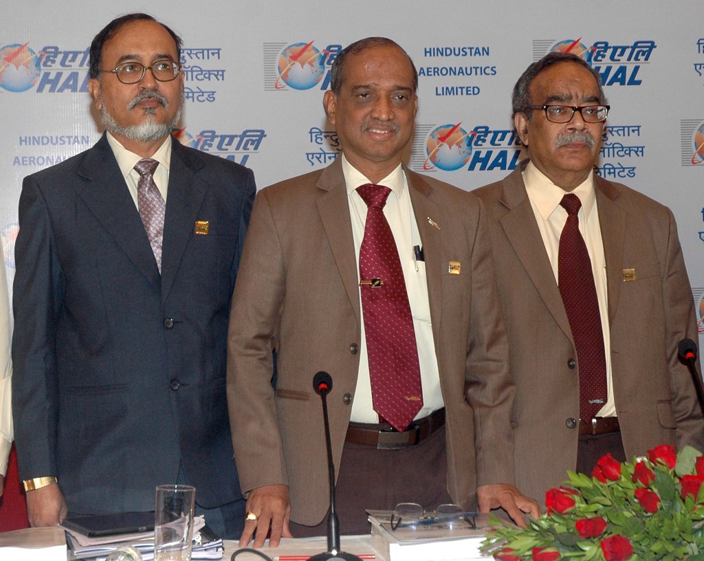 Mumbai : V M Chamola, Officiating CMD of Hindustan Aeronautics Limited with M Mazhar Ali, ED (Planning & Project) (L) and C V Ramana Rao, Director (Finance) (R) address during the announcement of theCompany IPO in Mumbai on Tuesday. Photo By Sachin Murdeshwar GPN / 13.03.2018