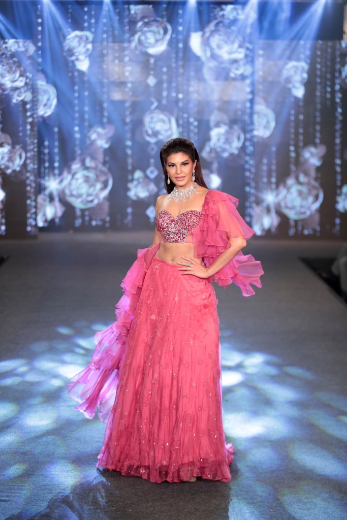 Jacqueline Fernandes as the showstopper for Shehlaa Khan & Motisons Jeweller at the Wedding Junction show-Photo By Sachin Murdeshwar GPN