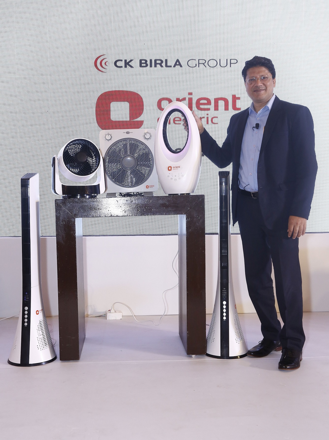 Mumbai (GPN) : Atul Jain, Sr. Vice President & Business Head of Fans, Orient Electric Limited launch a new range of lifestyle portable fans featuring distinctive designs for Indian Market in Mumbai on Thursday. Photo By Sachin Murdeshwar /20.12.2018