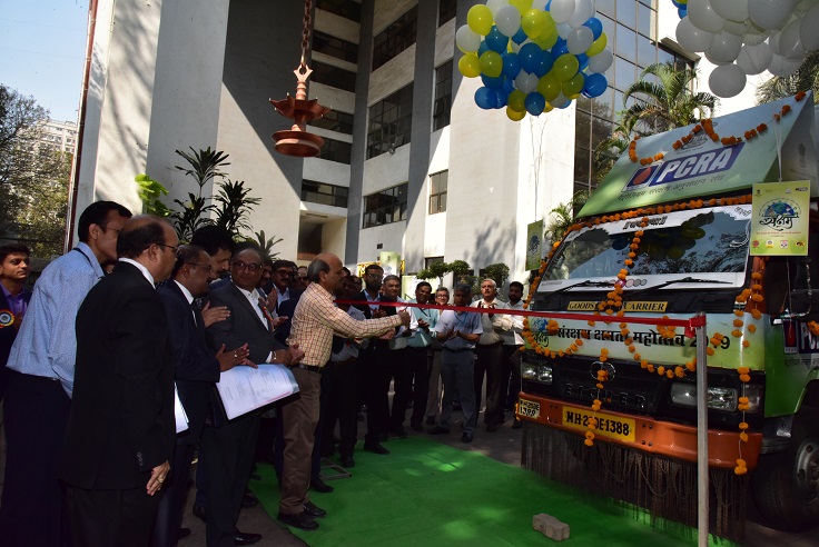 Flagging off of PCRA van and release of balloons by Chief Guest