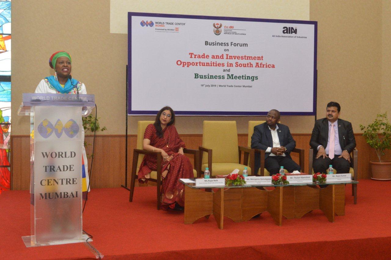 Ms. Maropene L. Ramokgopa, Consul General, Consulate General of the Rep. of South Africa addressing a Business Forum on ‘Trade and Investment Opportunities in South Africa’ organized by MVIRDC World Trade Center Mumbai and All India Association of Industries (AIAI). Also seen on the dais are (L-R): Ms. Rupa Naik, Senior Director, MVIRDC World Trade Center Mumbai, Mr. Thulani Mpetseni, Director, The Department of Trade and Industry, South Africa and Mr. Rajan Kumar, Advisor: Business Development, Consulate General of the Rep. of South Africa, in Mumbai – Photo By Sachin Murdeshwar / GPN