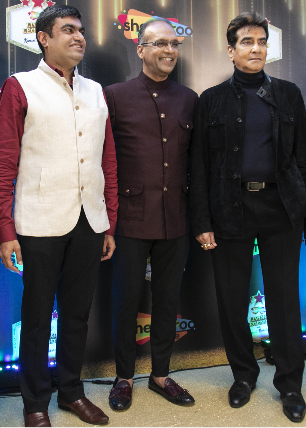 (L to R) Hiren Gada, CEO, Shemaroo Ent, Komal Nahta & Jeetendra 