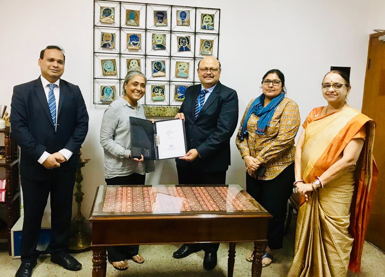 Mr. Utpal Gokhale, General Manager, Exim Bank, and Ms. Roopa Mehta, Secretary, SSA along with other officials at the signing of MOC between EXIM Bank and SARBA SHANTI AYOG (SSA) 