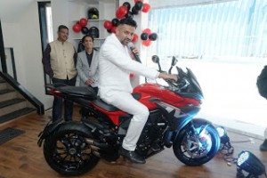Motoroyale by Kinetic opens its sixth multi-brand superbikes showroom in Navi Mumbai-Photo By GPN