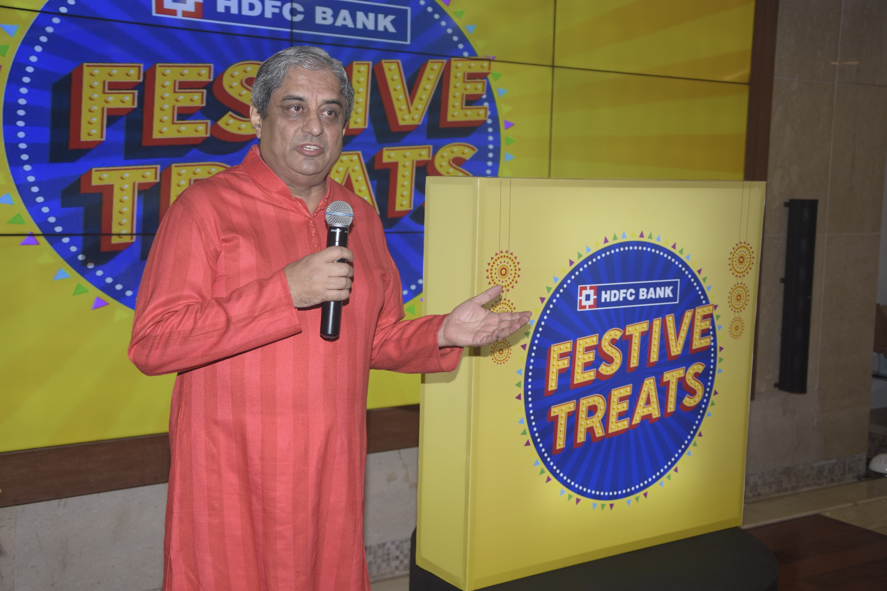 At a function organised in Mumbai, ‘Festive Treats’ - India’s largest financial services dhamaka was launched by Mr. Aditya Puri, Managing Director, HDFC Bank -Photo By Sachin Murdeshwar GPN