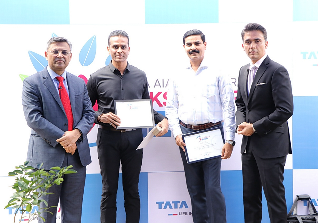 Extreme Left Mr. Saurabh Agrawal, Chairman, Tata AIA Life Insurance and Mr. Rishi Srivastava, MD & CEO, Tata AIA Life Insurance along with the policyholders at the ‘Rakshakaran Heroes’ initiative, who bought Term Insurance policy. Term Policy holders were awarded certificates for the saplings that were planted in their name in designated region in the country against the term policy bought by them. - By Sachin Murdeshwar