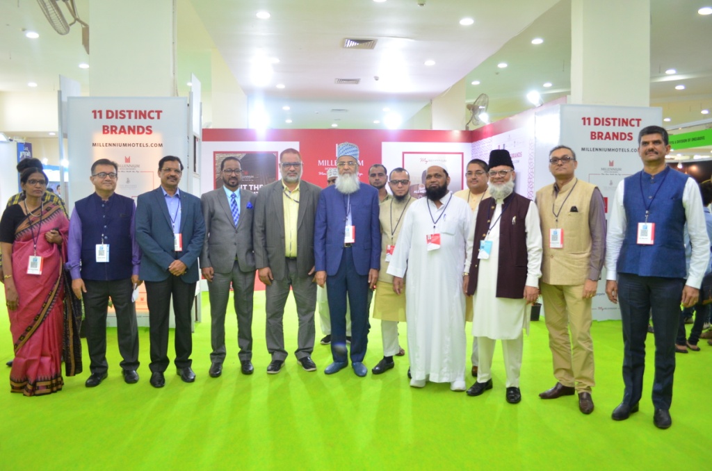 Delegates at the Islamic Travel Mart inauguration ceremony along with chief guests Shaikh Jina Nabi (Chairman-Haj Committee of India) and Dr Maqsood Ahmad Khan (CEO-Haj Committee of India) in Mumbai -Photo By Sachin Murdeshwar