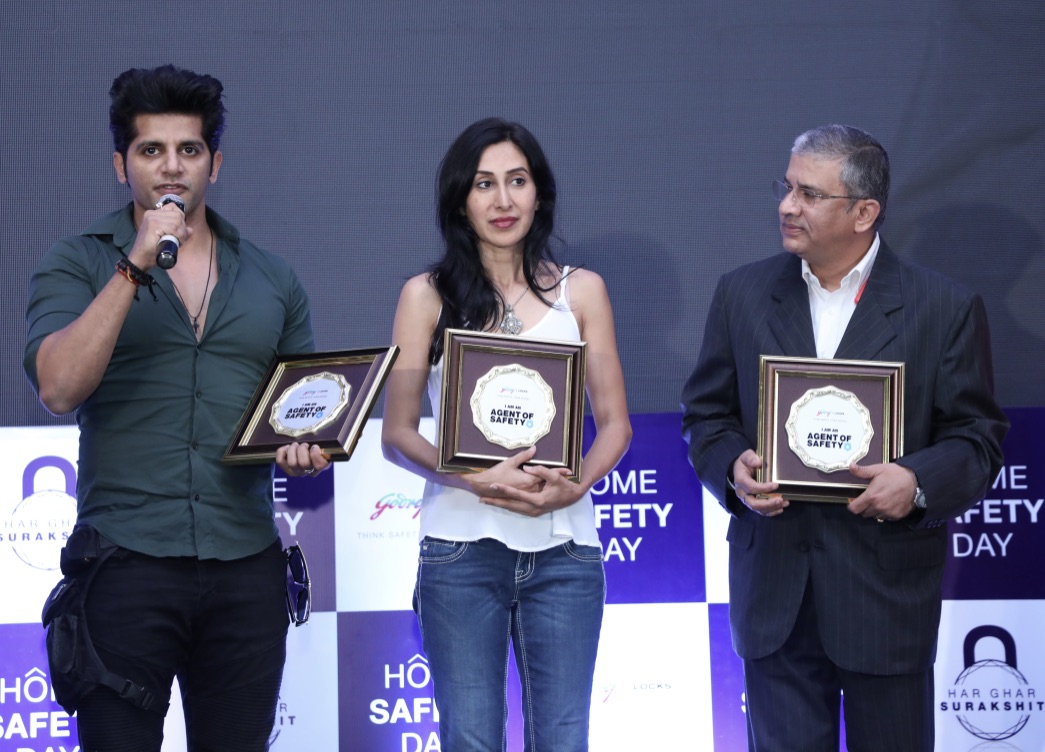 Godrej Locks unveils Agents of Safety campaign on the 1st anniversary of Har Ghar Surakshit on Home Safety Day with Kanvir Bohra, Teejay Sidhu and Shyam Motwani- EVP and Business Head, Godrej Locks -Photo By Sachin Murdeshwar GPN