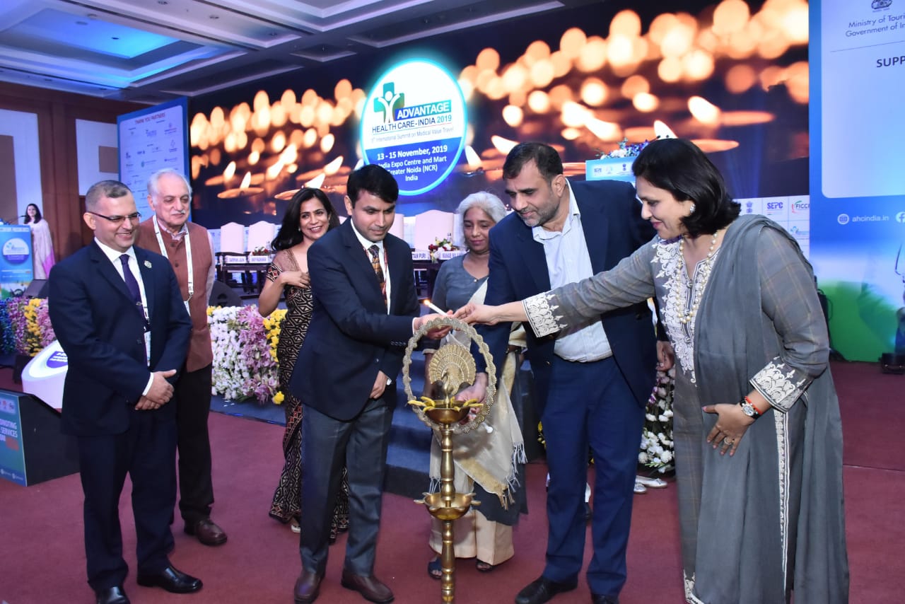 Mr Darpan Jain, Joint Secretary, Department of Commerce, Ministry of Commerce & Industry, Government of India; Dr Anup Wadhawan, Commerce Secretary, Ministry of Commerce, Ministry of Commerce & Industry, Government of India and Dr Sangita Reddy, President-Elect, FICCI & Joint Managing Director Apollo Hospitals Enterprise Limited light the inaugural lamp at the 5th International Summit on Medical Value Travel ‘Advantage Health Care - India 2019’ -Photo By GPN