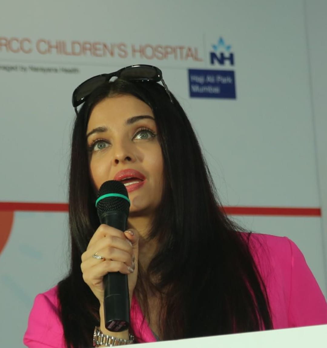 Bollywood diva and former Miss World Aishwarya Rai Bachchan addressing the gathering at Narayana Health SRCC Children’s Hospital at Haji Ali, Worli in Mumbai today. Aishwarya Rai Bachchan, Smt Vrinda Rai and Aaradhya Bachchan celebrates ‘Day Of Smiles’ with Smile Train India and spent time with cleft patients and their families on the occasion of her Late father’s Birthday -Photo By Sachin Murdeshwar GPN