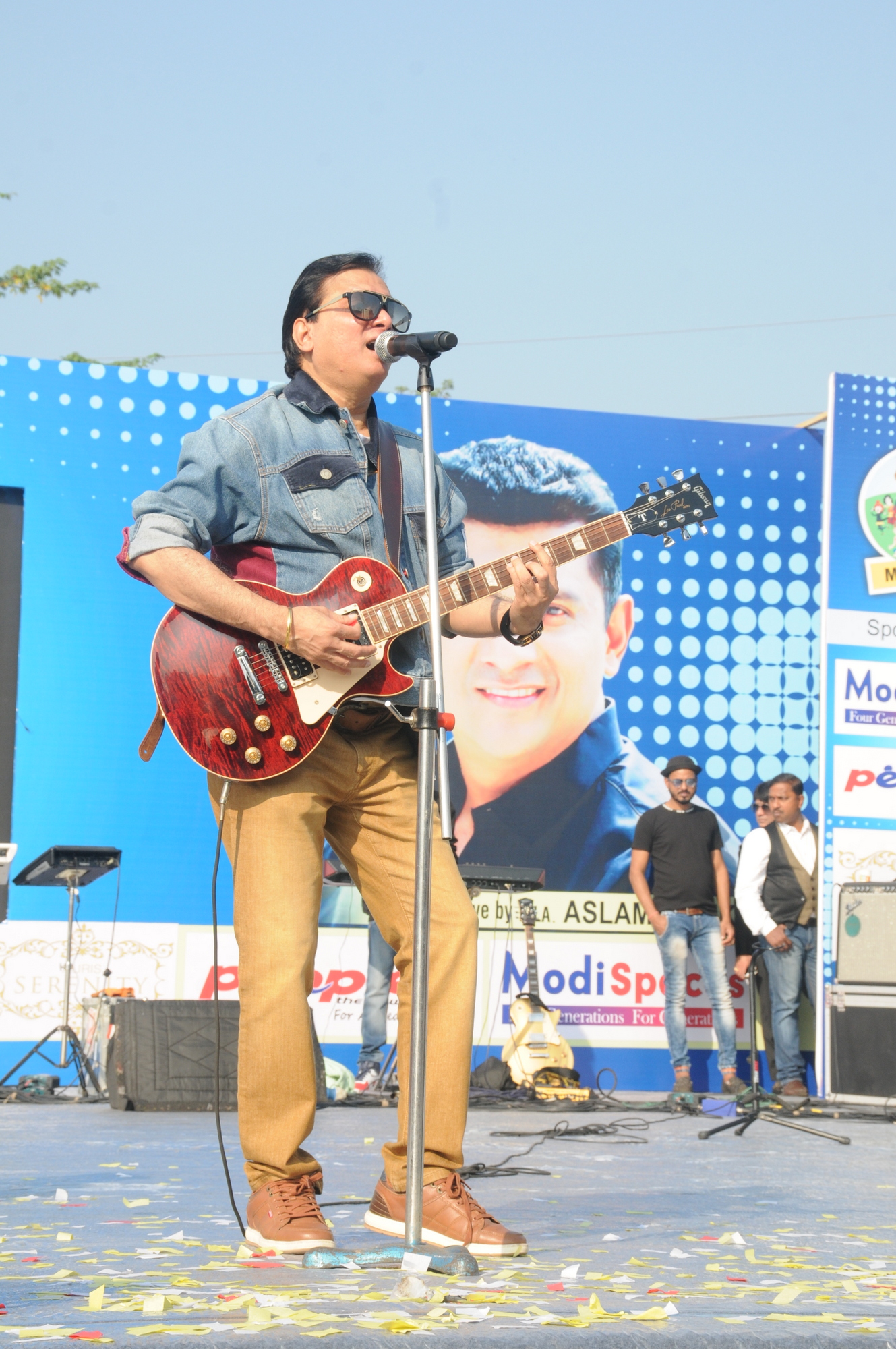 Lalit Pandit performing during Week 2- Malad Masti 2019