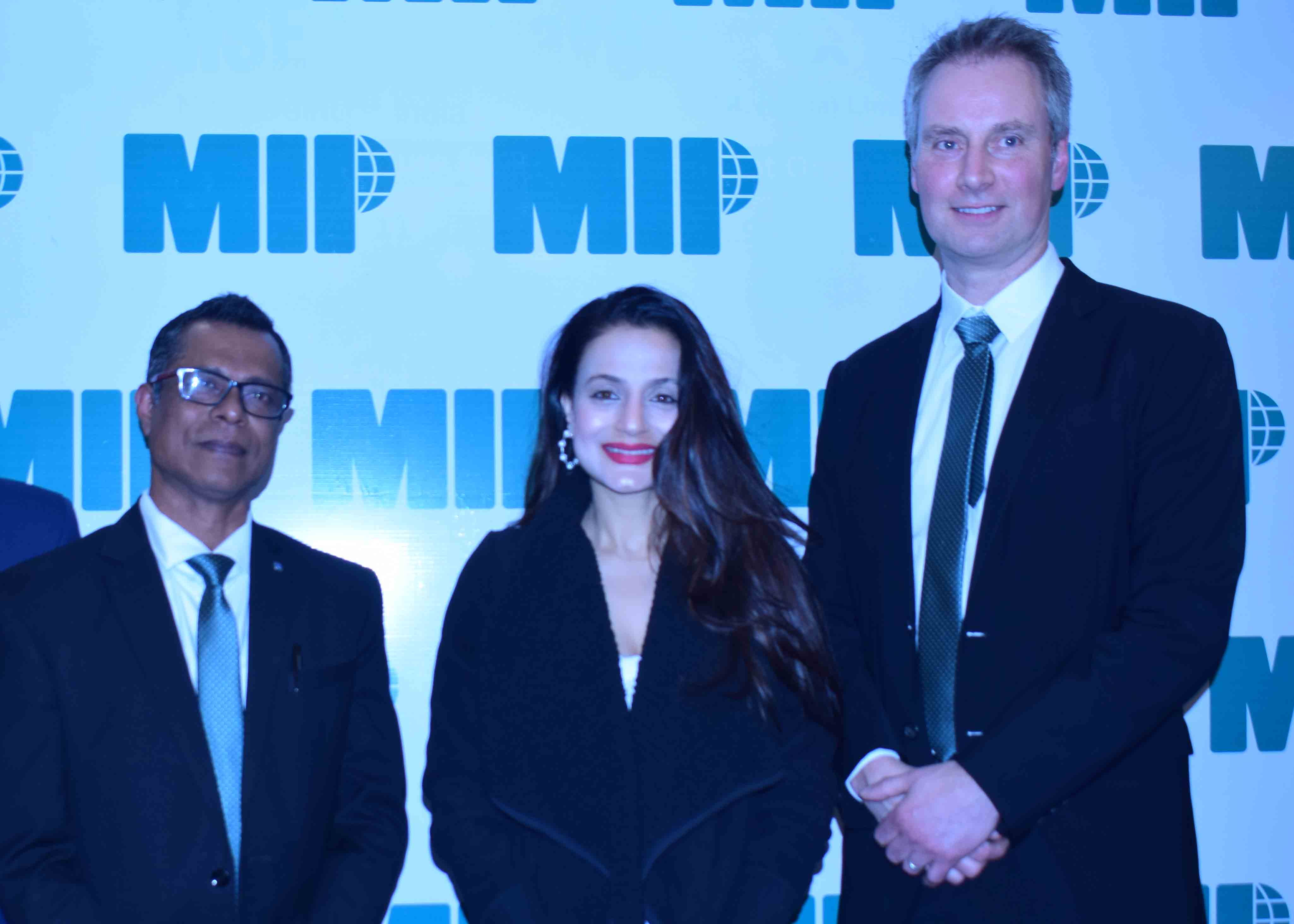 L-R Asif Rehman, AMEESHA PATEL & Tor Lund, President and CEO, MIP Inc