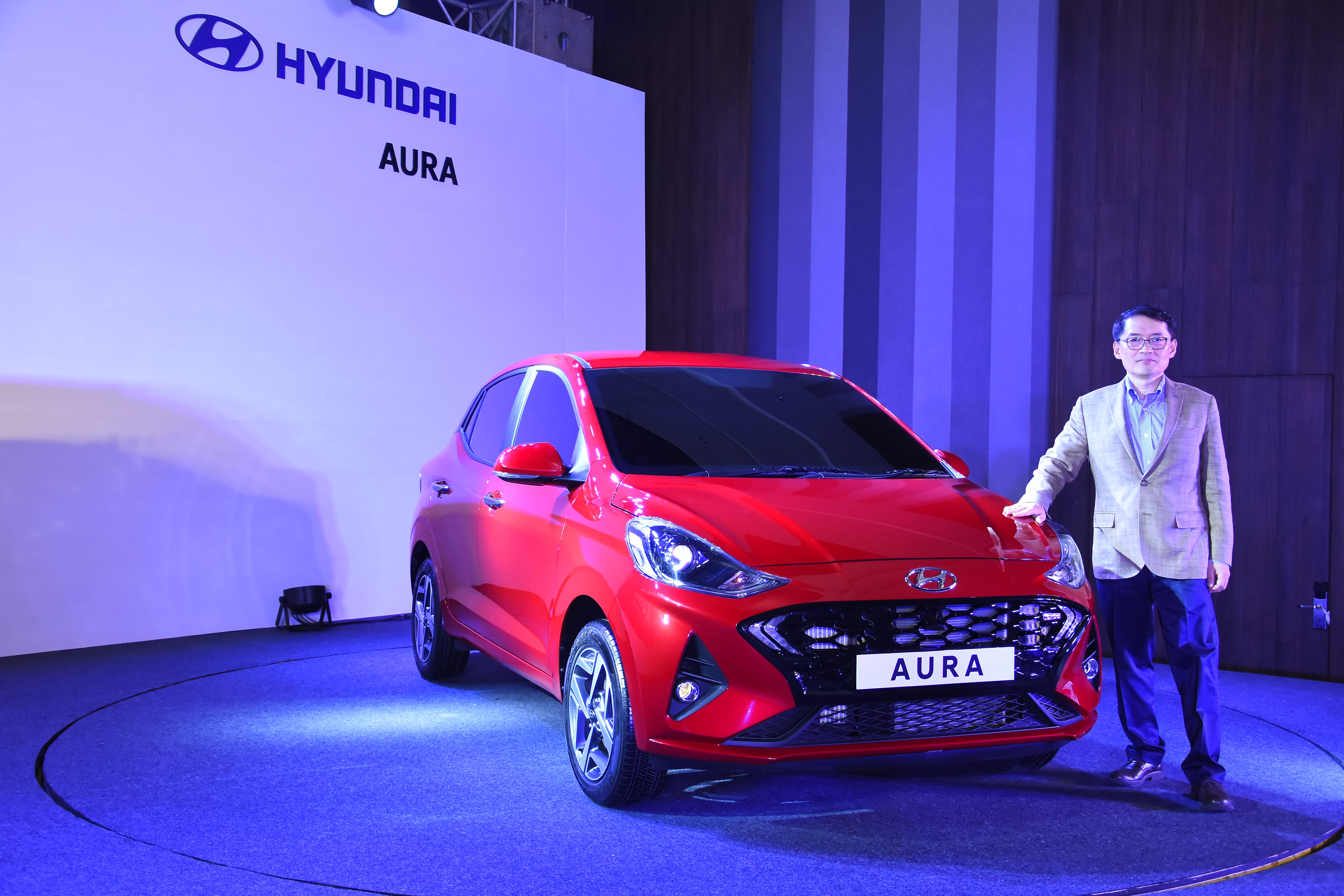 Mr. S.S. Kim, MD & CEO, HMIL at the unveil of the All New Hyundai AURA - By Sachin Murdeshwar GPN