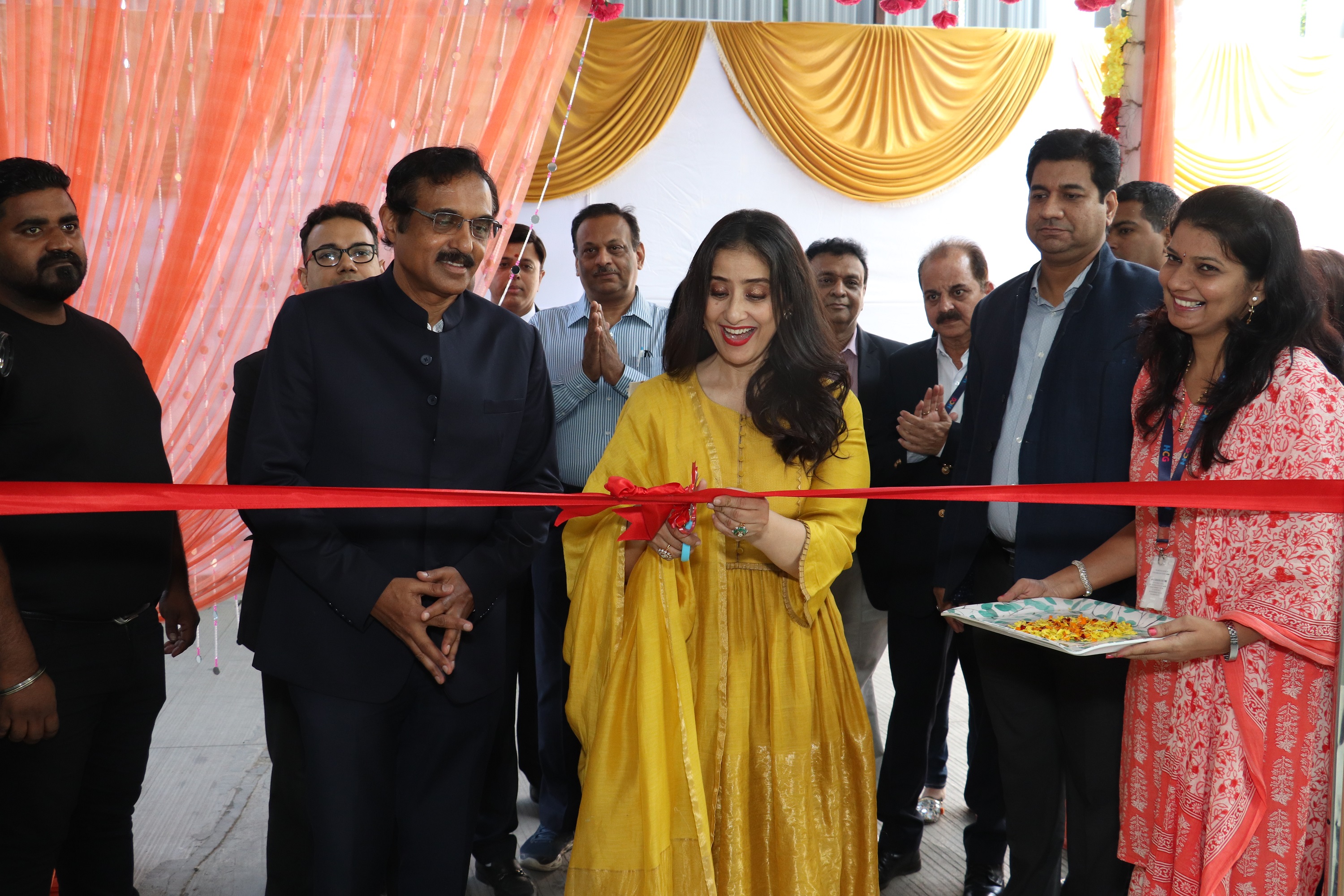 Ms. Manisha Koirala inaugurating the HCG Hospital at Borivali -Photo By Sachin Murdeshwar GPN