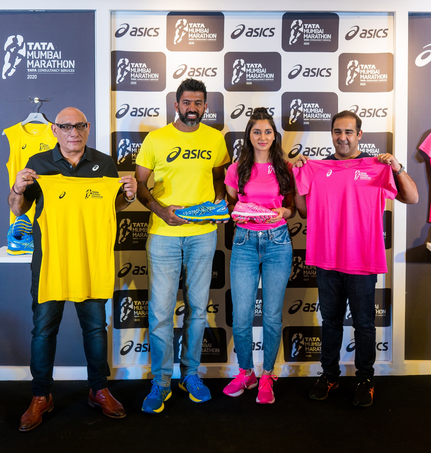 Procam MD Anil Singh, Tennis Star Rohan Bopanna, Nikita Dutta launched the ASICS Race-Day T-shirt and the limited-edition GEL-Nimbus 22 -Photo By Sachin Murdeshwar GPN