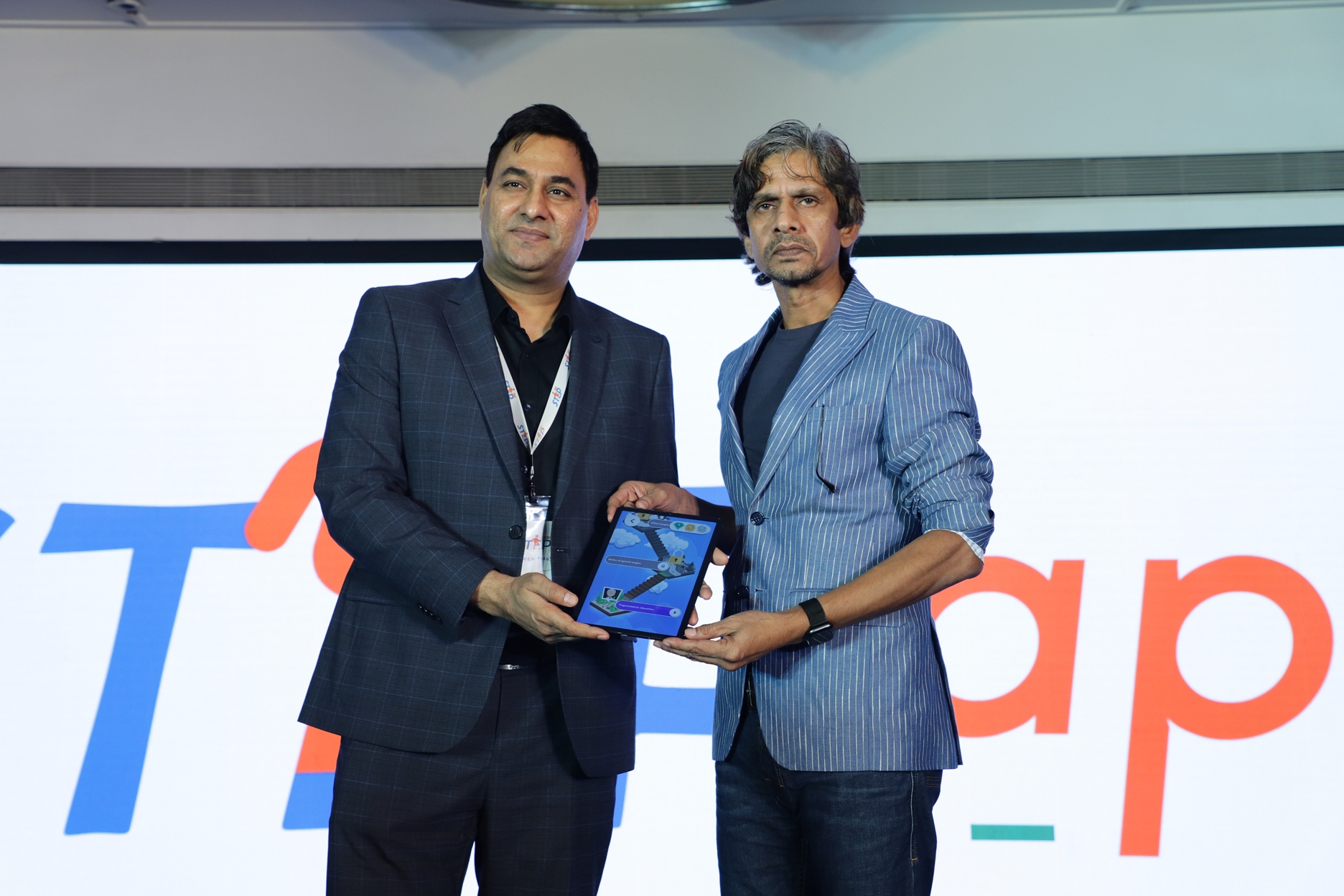 Mr. Praveen Tyagi, Founder-CEO, Eduisfun Technologies with Mr. Vijay Raaz-By Sachin Murdeshwar