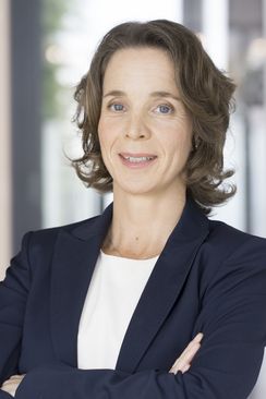 LANXESS MANAGEMENT BOARD welcomes Stephanie Coßmann 