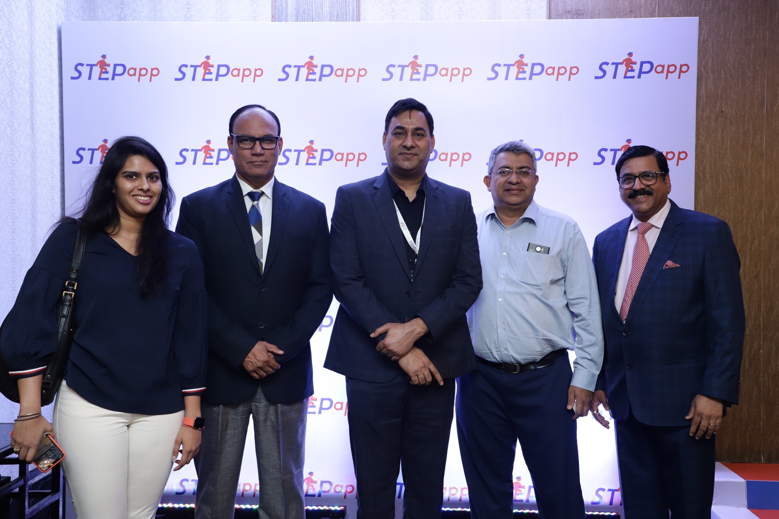 Mr. Praveen Tyagi, Founder-CEO, Eduisfun Technologies (Centre) flanked by Mr. Ramakrishnan Ramamurthi (CE, Polycab India) extreme right, Mr. Bipin Sheth (Trustee G D Somani School), Mr. Brian D. Seymour (Principal, G D Somani School, Cuffe Parade) and Ms. Anushka at the launch of STEPapp -Photo By Sachin Murdeshwar GPN
