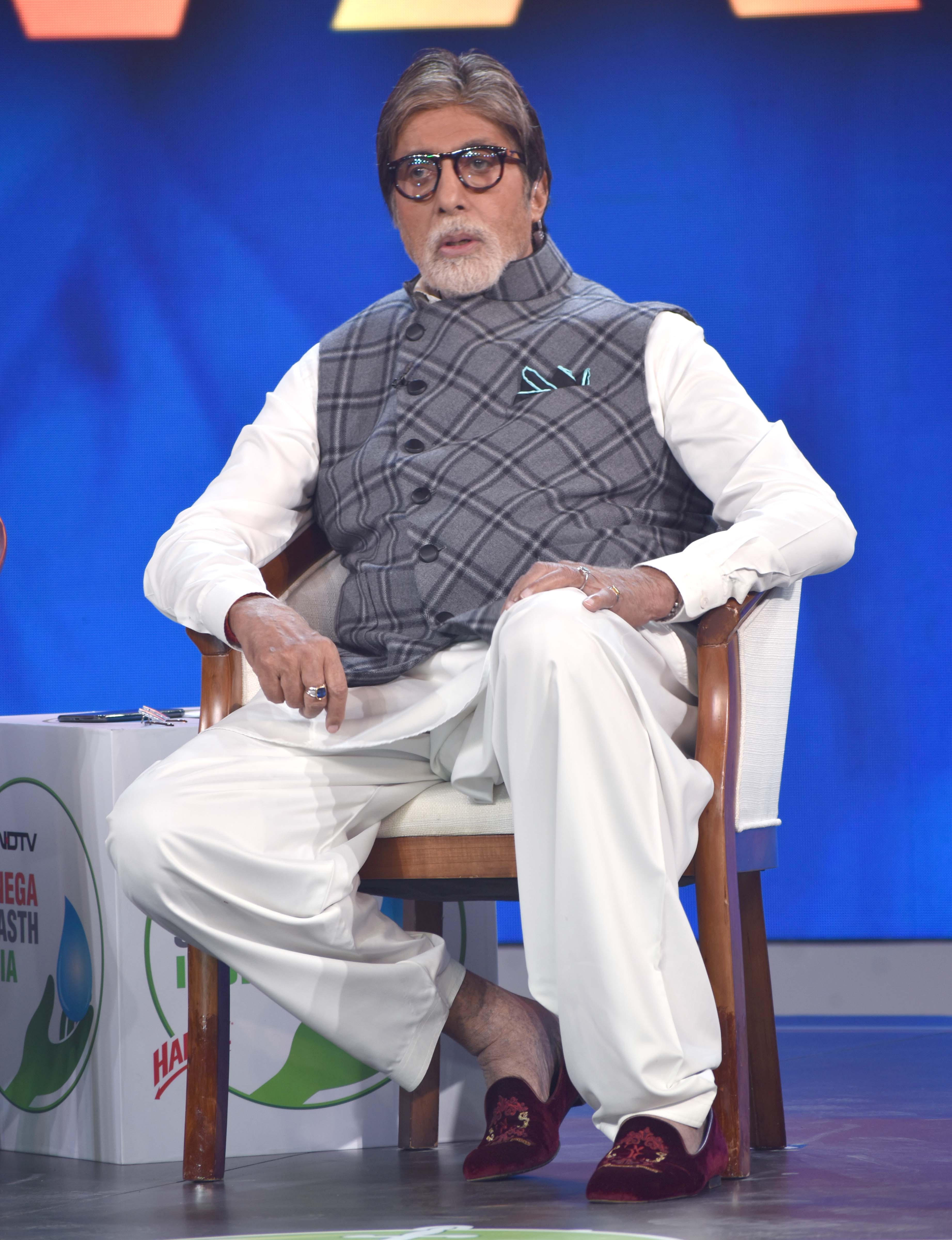 Mumbai : Actor and Banega Swasth India campaign ambassador Amitabh Bachchan during launch NDTV and Dettol's Banega Swasth India campaign in Mumbai on Wednesday. 02.10.2019