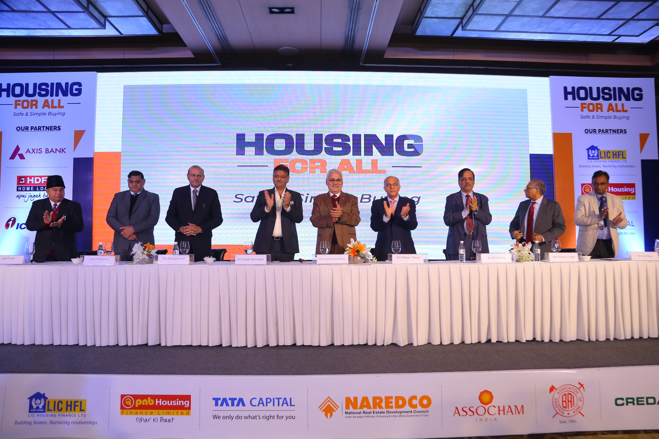 (L-R) Shri Samir Kumar IAS (Rtd.), Member - RERA Haryana; Shri KK Khandelwal, Chairman - RERA Haryana; Shri Rajive Kumar, Chairman - RERA Uttar Pradesh; Shri Rajan Bandelkar, Convener - HousingForAll.Com & President - NAREDCO Maharashtra & Director, Raunak Group; Shri Durga Shanker Mishra, Secretary - Ministry of Housing and Urban Affairs, Govt. of India; Shri Rajeev Talwar, Chairman - NAREDCO, Immediate Former President, PHDCCI, CEO, DLF Ltd.; Shri RB Sinha,IAS (Rtd.), Member (F&C), RERA Bihar; Shri Sanjay Gupta, MD, PNB Housing Finance Ltd; and Shri Vijuy Ronjan, CGM, SBI, New Delhi, at the launch event of ‘HousingForAll.com’. -Photo By GPN