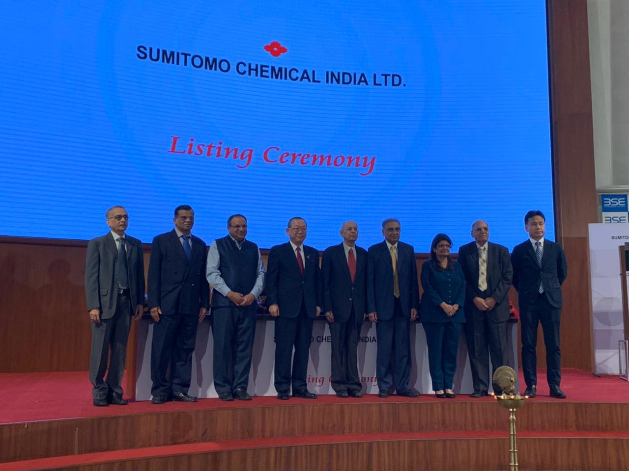 Mr. Ray Nishimoto, Representative Director & Executive Vice President, Mr. Mukul Asher, Chairman & Independent Director, Sumitomo Chemical India Ltd, Mr. Nayan Mehta, CFO, BSE with other dignitaries were present for the gong ceremony at the listing of Sumitomo Chemical India Ltd held today at BSE