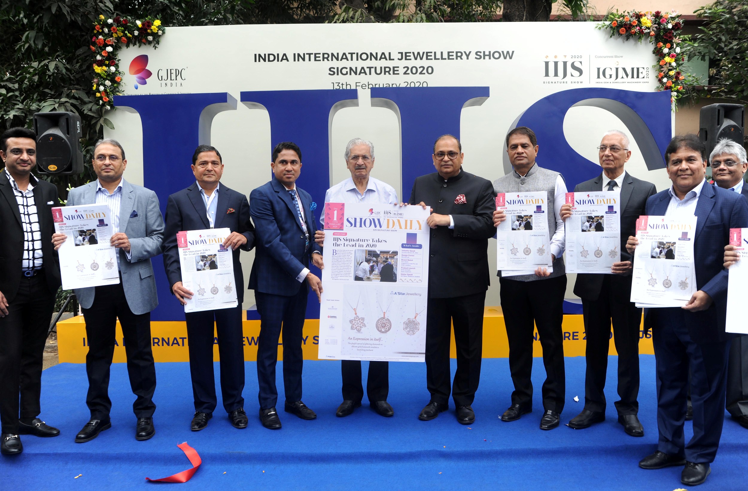 Mr. Subhash Desai, Hon. Minister for Industries & Mining, Maharashtra State, Mr. Pramod Kumar Agrawal (Chairman, GJEPC) and Mr. Mansukh Kothari (Co-Convener Exhibitions and COA Member, GJEPC) (in the centre) inaugurated the catalogue of the 13th edition of IIJS Signature Gem & Jewellery Show and the 7th edition of India Gem & Jewellery Machinery Expo (IGJME) to be held from 13-16 February 2020 at the Bombay Exhibition Centre, Goregaon, Mumbai, in the presence of  L to R: Mr. Mahendra K. Tayal (Regional Chairman - South, GJEPC), Mr. Russell Mehta (former VC and COA Member GJEPC), Mr. Kirit Bhansali (Co-Convener Exhibitions & COA-Diamond Panel, GJEPC), Mr. Mansukh Kothari, Mr. Subhash Desai, Mr. Pramod Kumar Agrawal, Mr. Ashok Gajera (Regional Chairman, GJEPC), Mr. Dilip Shah (Member-Diamond Panel, GJEPC), Mr. Shailesh Sangani (Convener, National Exhibitions Sub-Committee, GJEPC) and other COA Members of GJEPC. More than 700 exhibitors and visitors from 325 cities and 55 countries are part of the Show.