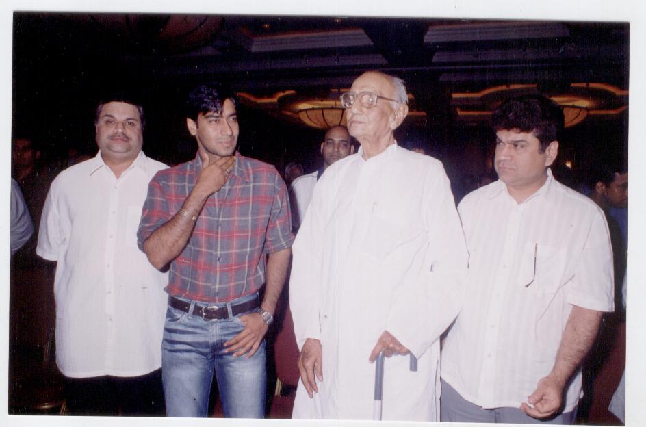 Ramesh Taurani, Ajay Devgn,Kultar Singh and Kumar Taurani