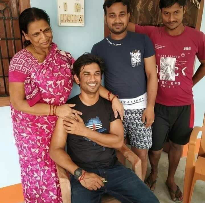 Suhasnt Singh Rajput with his Mother and Brothers in his family home in Bihar- File Photo By GPN