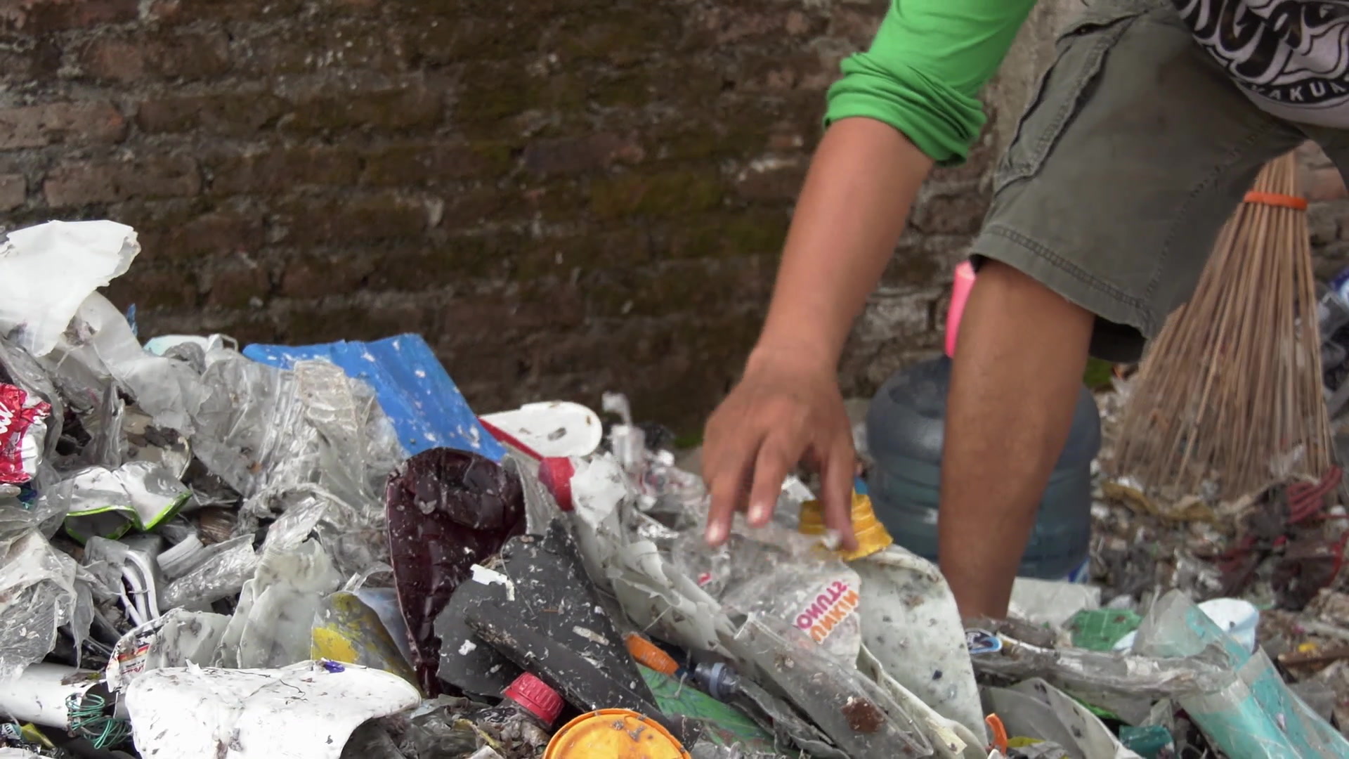 Story_of_Plastics_Discovery