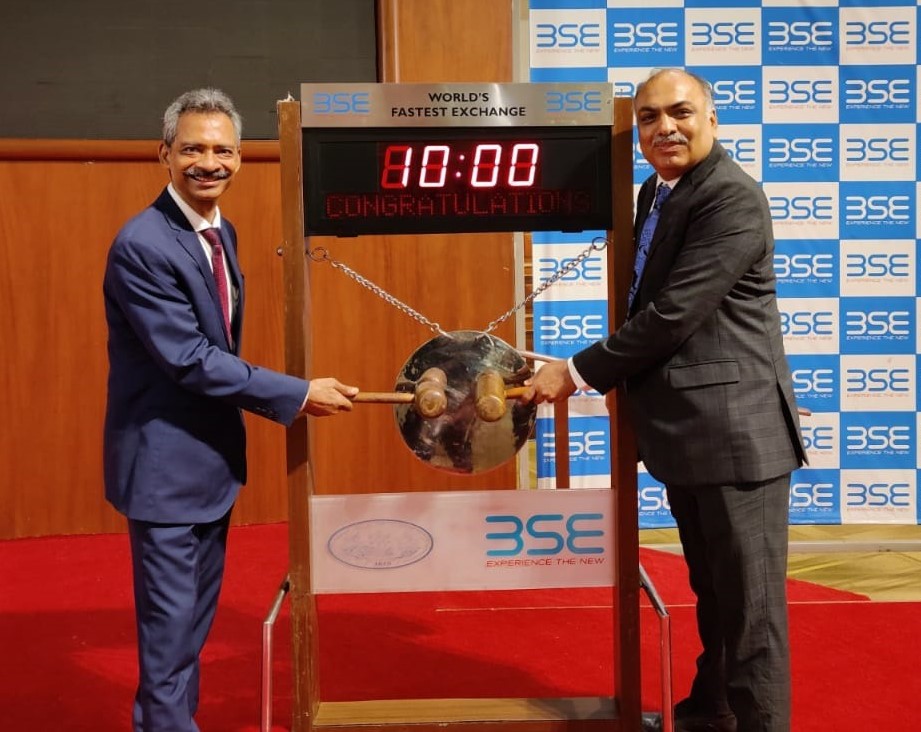 L to R : Mr. Edward Menezes, Executive Chairman & Mr. Sunil Chari, Managing Director, Rossari Biotech Limited at BSE for the company’s  listing ceremony. -Photo By GPN