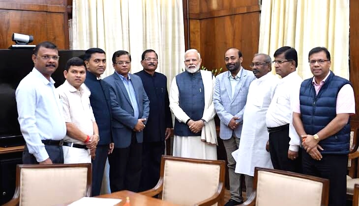 PM Narendra Modi with Goa Mining People’s Front (GMPF) Panel Team -File Photo GPN