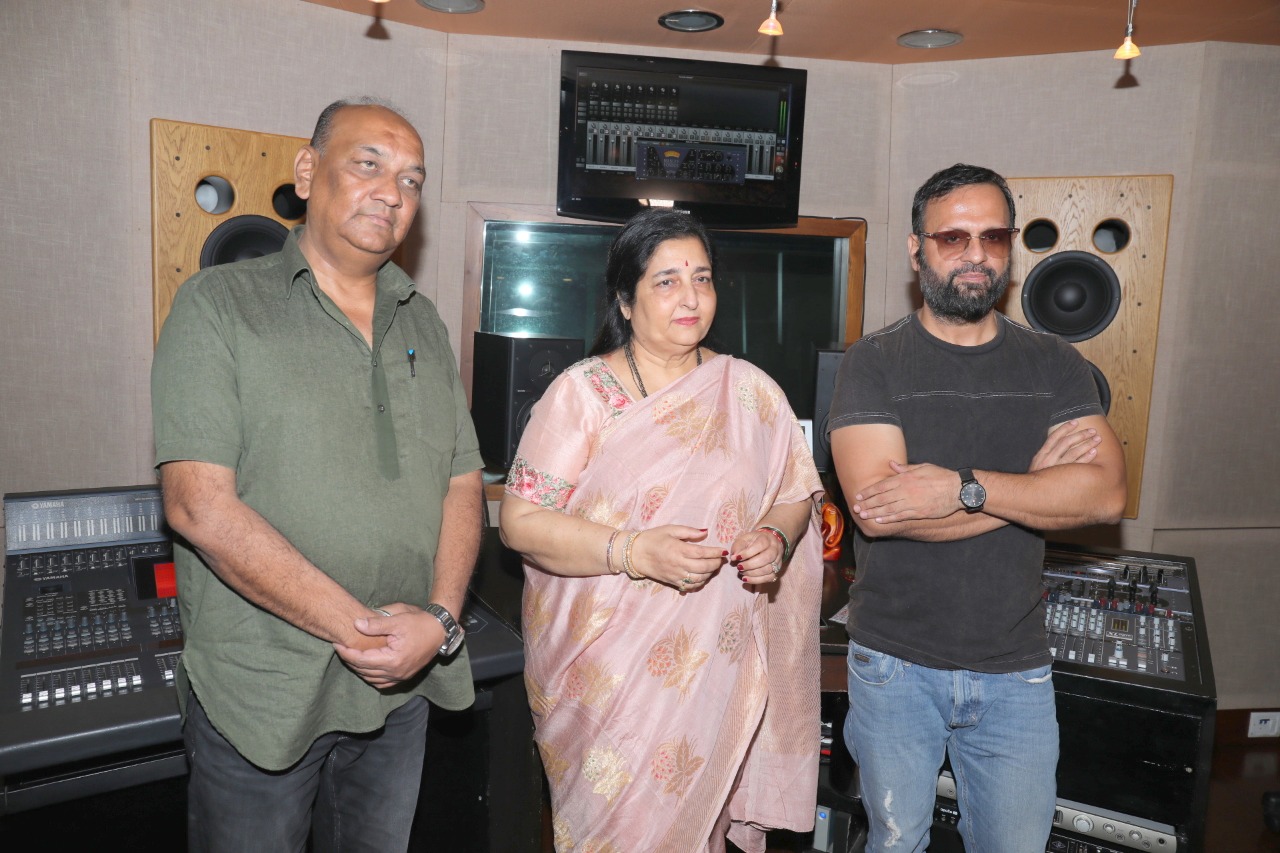 Ajay Jaswal with Anuradha Paudwal and Dj Sheizwood released a new melodious bhajan “Krishna Dhyan” - Photo By GPN