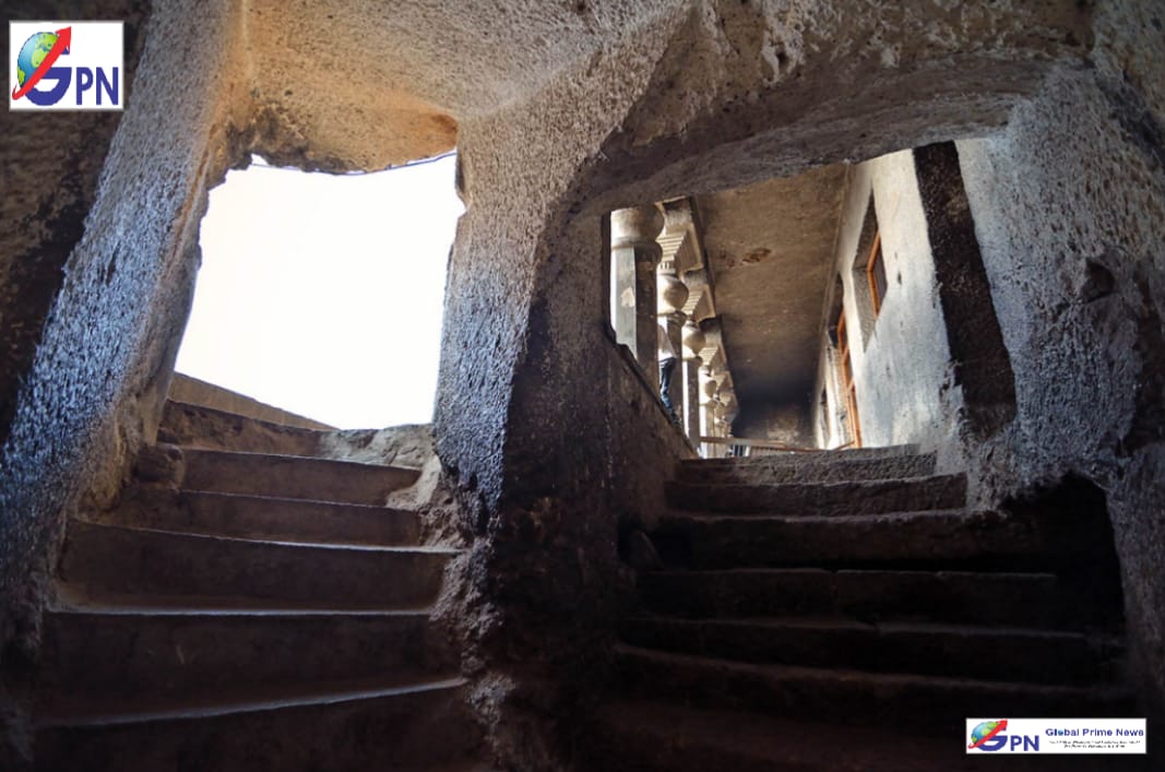Steps Leading to Shri Girijatmaj Temple, and Buddhist Caves, Lenyadri- 6th Asthavinayak -Photo By GPN