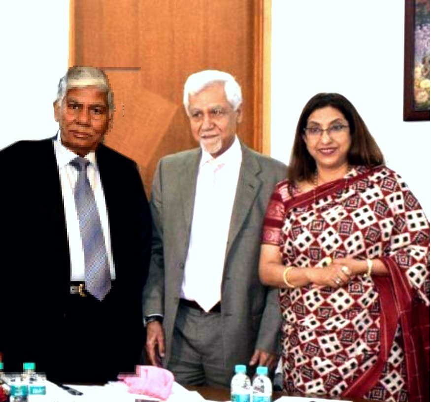 (L-R):Mr. Vijay Kalantri, Vice Chairman, MVIRDC World Trade Center Mumbai and President AIAI, Captain Mr. Somesh Batra, Vice Chairman, MVIRDC World Trade Center Mumbai and Ms. Rupa Naik, Senior Director, MVIRDC World Trade Center -File Photo GPN